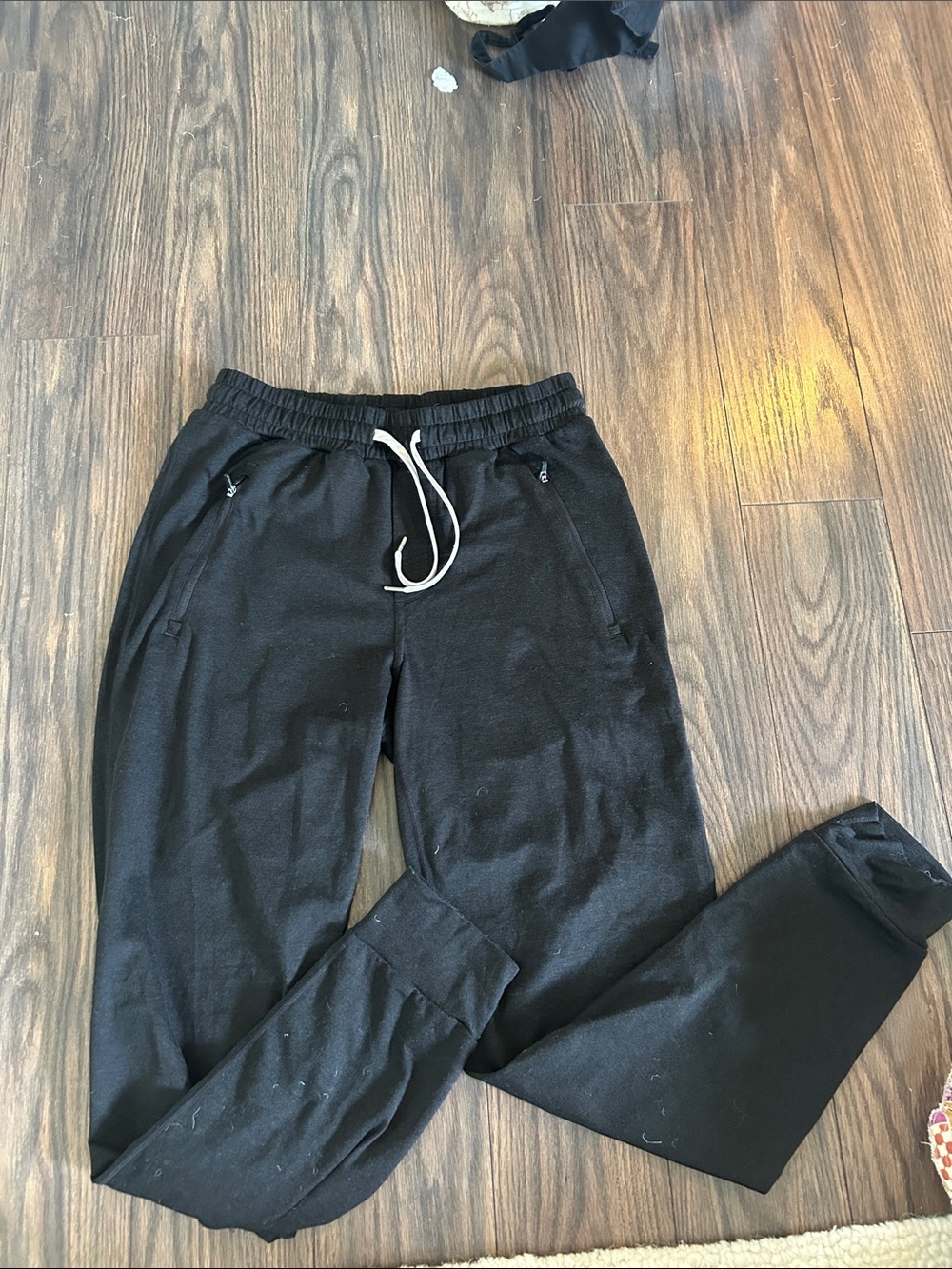 Vuori Black Men's Jogger Sweatpants with Drawstring